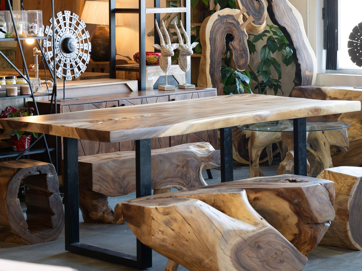 Table à diner coupe droite en bois de Suar massif