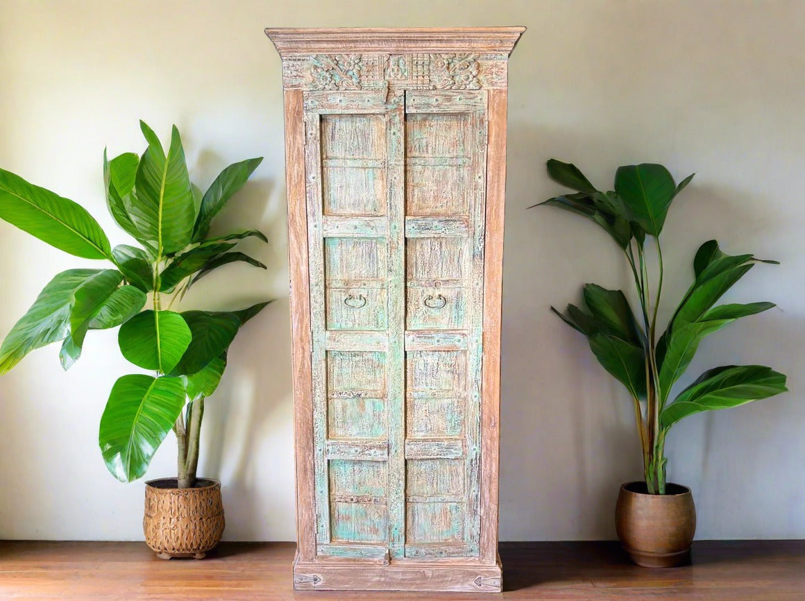 Grande Armoire Antique