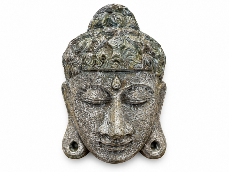 Masque tête de Bouddha en relief, surface texturée aux nuances grises et verdâtres