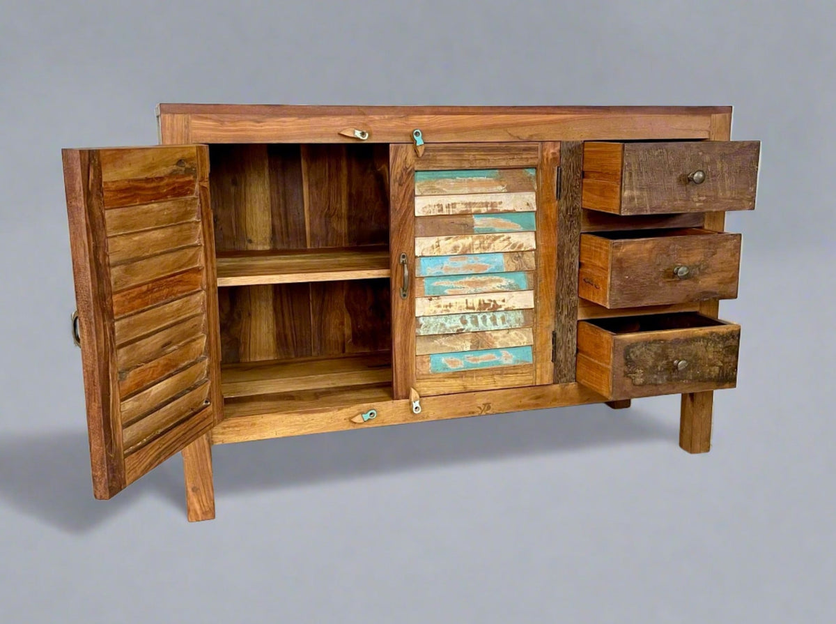 Buffet Parlily en bois recyclé — détail des tiroirs