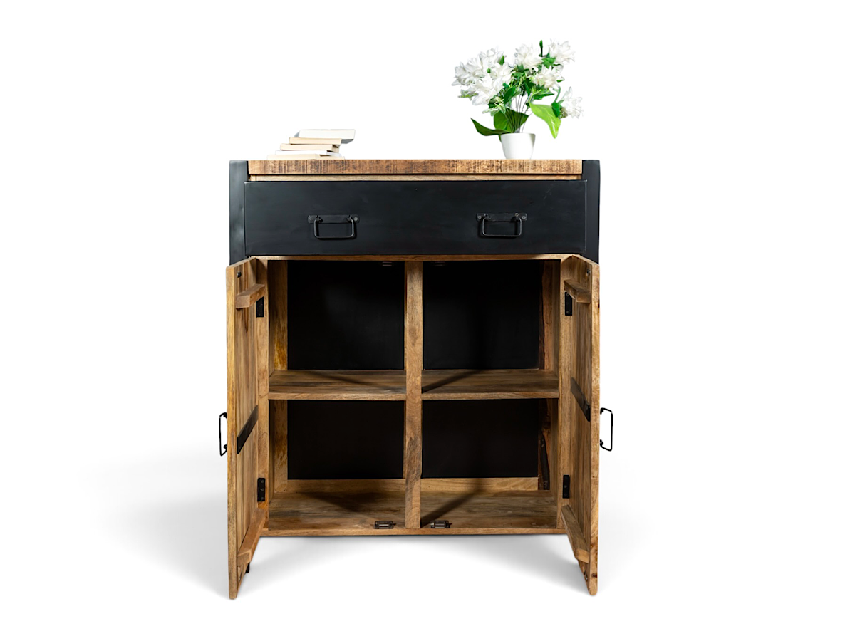 Cabinet Vivana aux portes ouvertes, tablette intérieure