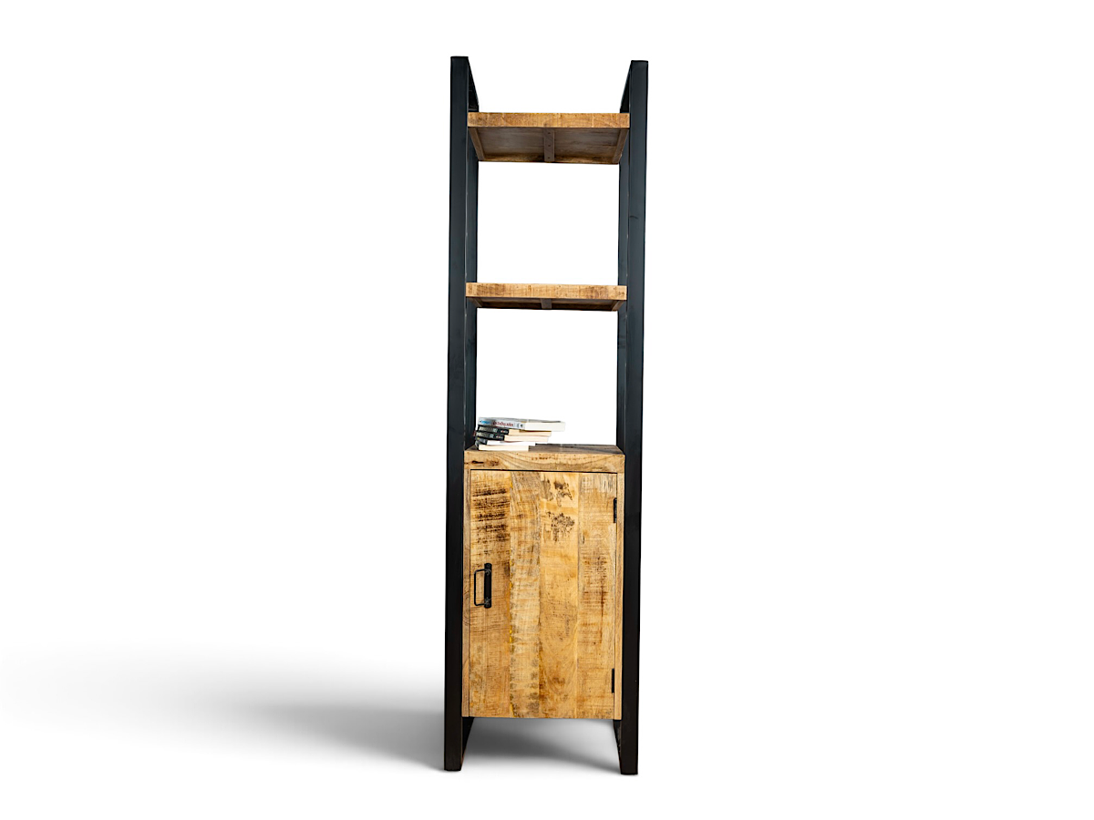 Étagère Riva vue de face, deux tablettes ouvertes au-dessus d'un caisson