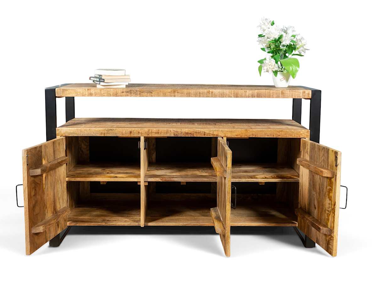 Buffet Vivana aux trois portes ouvertes sur une tablette intérieure