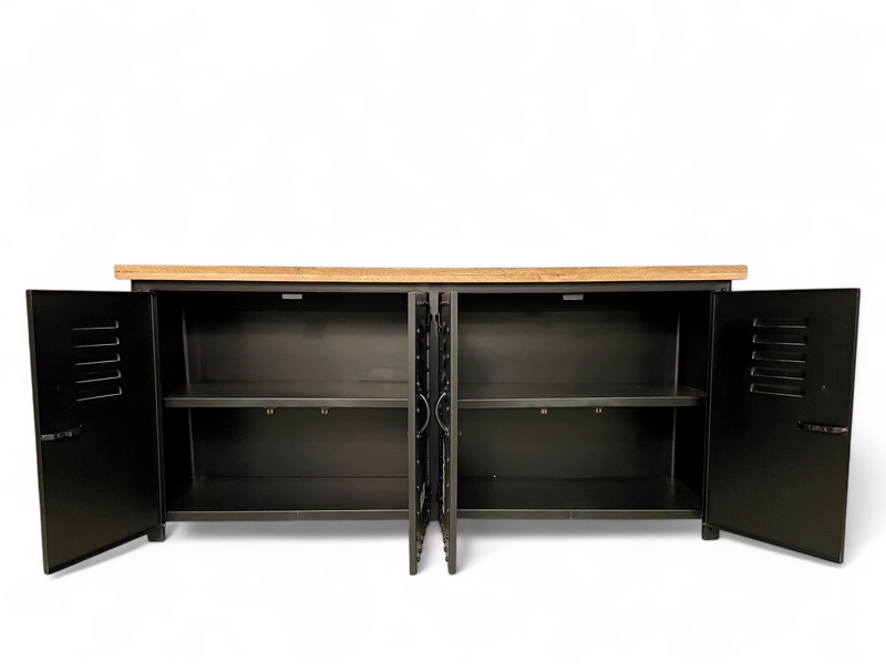 Buffet Daya aux portes ouvertes, tablette intérieure dans un caisson en métal noir