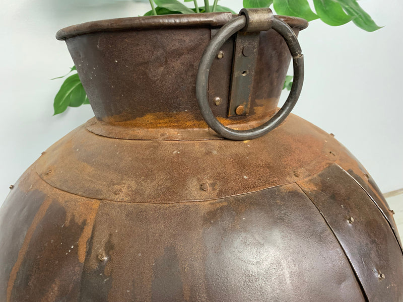 Vase décoratif en métal - Bois Déco Montréal