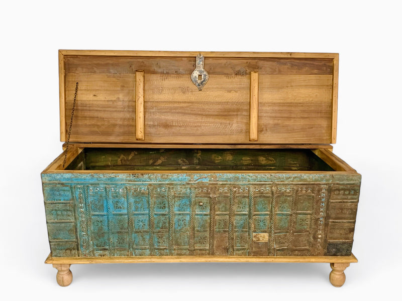 Coffre en bois de teck antique - Bois Déco Montréal