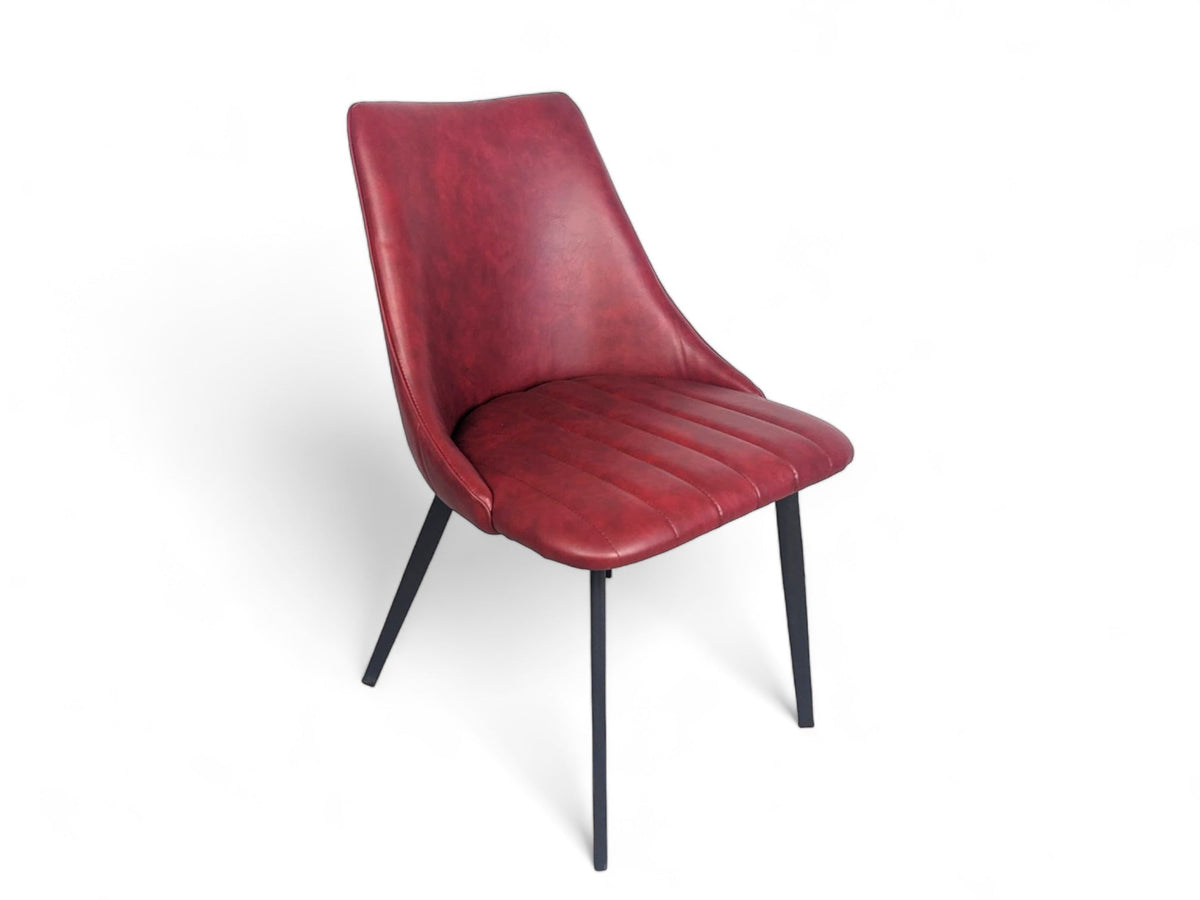 Chaise rétro cerise