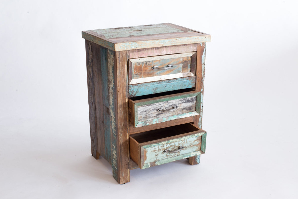 Table de chevet Limaba aux tiroirs ouverts
